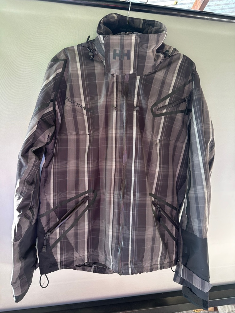 HELLY HANSEN Women’s Lift II Ski Jacket Black & Gray Plaid Size M Weatherproof